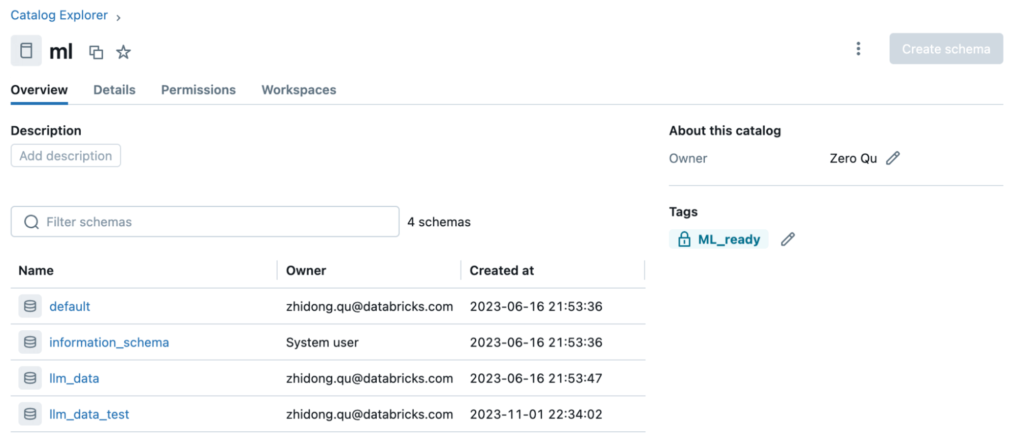 Управляемый тег с синей иконкой замка, обозначающий защищенный статус