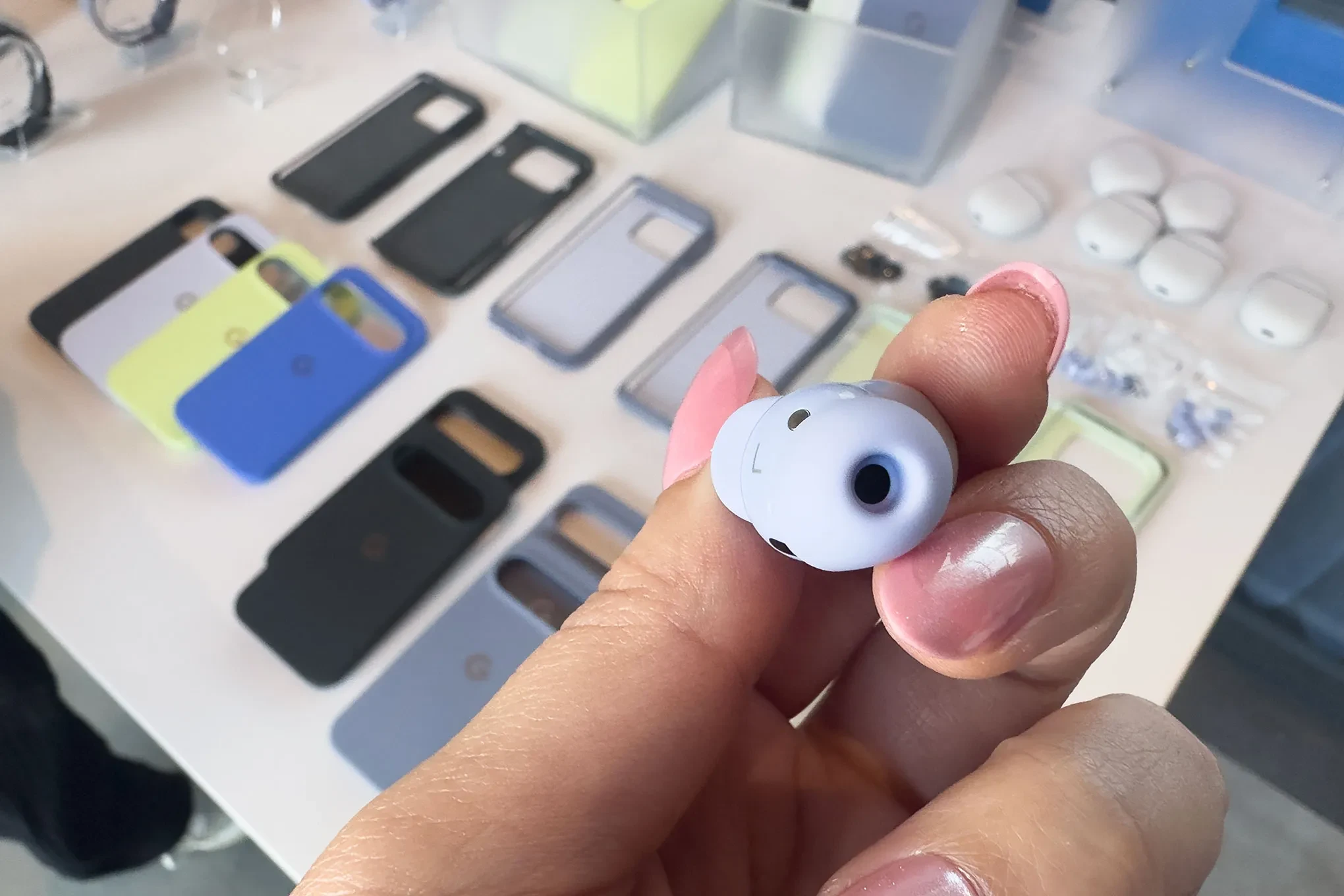 Наушники Pixel Buds 2A фиолетового цвета с четырьмя размерами амбушюр