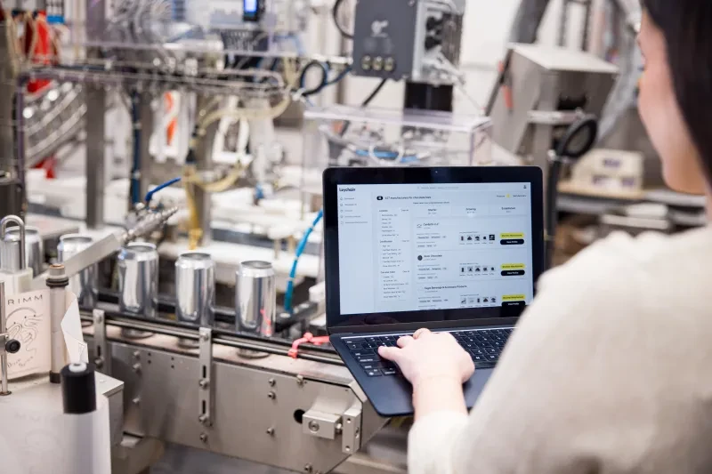 Использование операционной системы KeychainOS на планшете в цеху пищевого производства