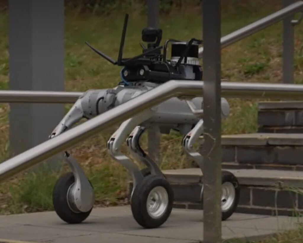 Роботизированная собака полиции Ноттингемшира с системой искусственного интеллекта