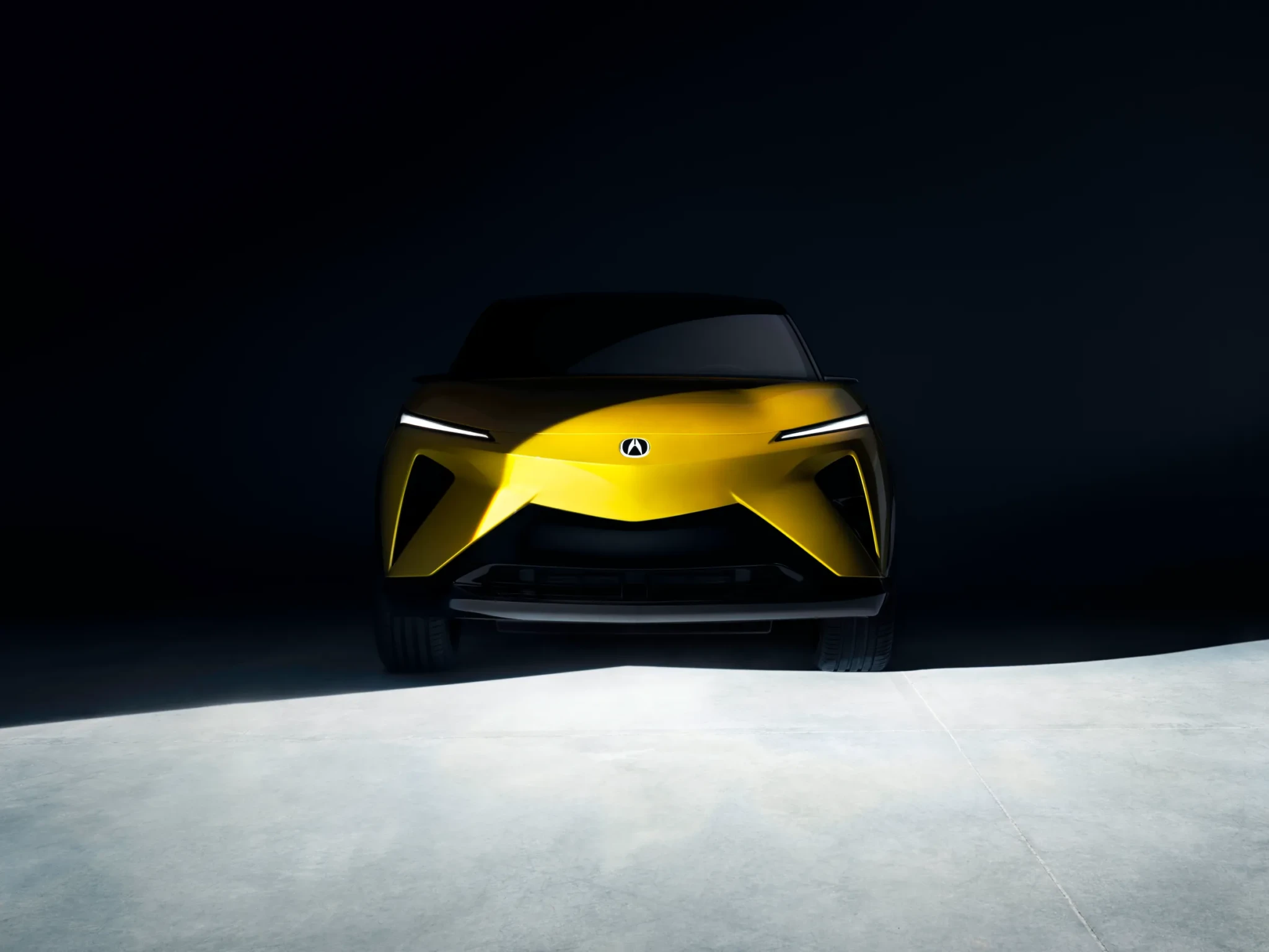 Передний вид прототипа Acura RSX — первого электрического кроссовера Honda